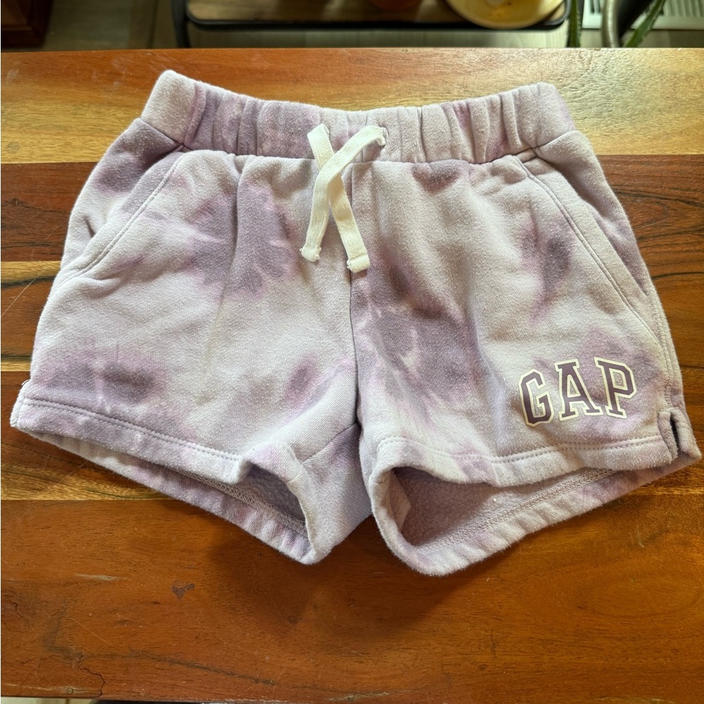 🖤5/$25🐝 GAP Purple and White Relaxed Fit Shorts!💜